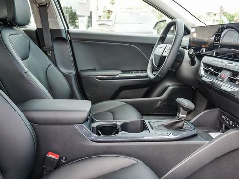 New 2026 Kia K4 EX FWD image 19