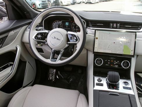New 2025 Jaguar F-PACE R-Dynamic S AWD/4WD image 23
