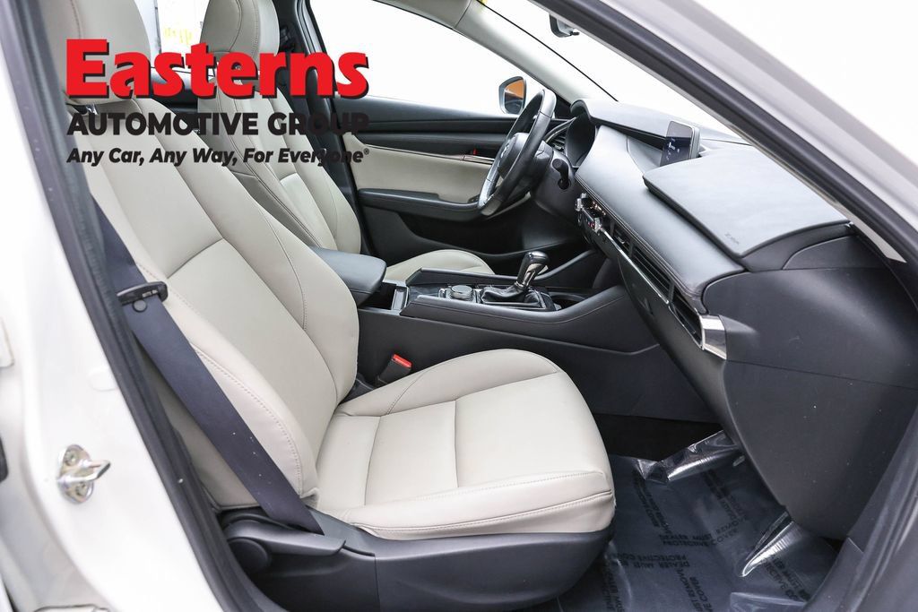 Used 2023 MAZDA MAZDA3 s FWD image 25