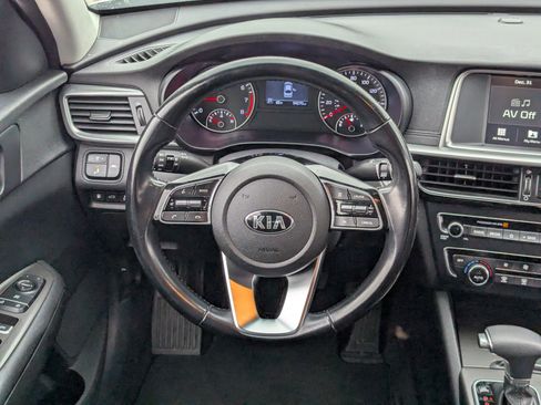 Used 2019 Kia Optima S image 16