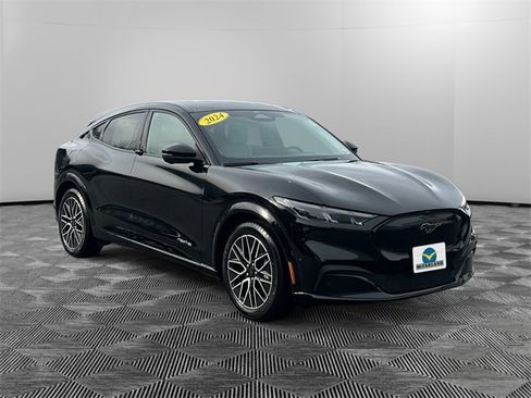 Used 2024 Ford Mustang Mach-E Premium image 7