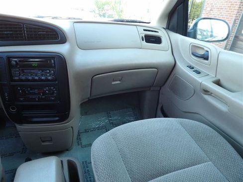Used 2003 Ford Windstar SE image 20