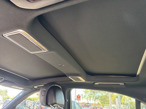 Used 2017 Mercedes-Benz S 550 Sedan image 15