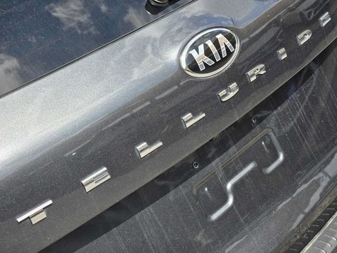 Used 2020 Kia Telluride S FWD image 10