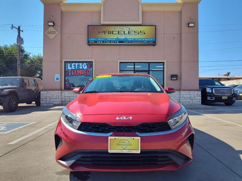 Used 2022 Kia Forte LXS FWD image 9
