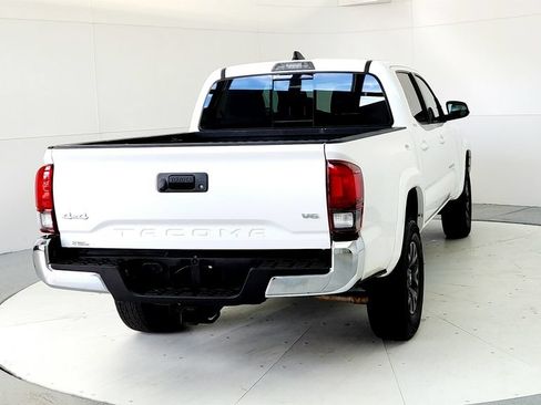 Used 2023 Toyota Tacoma SR5 AWD/4WD image 5