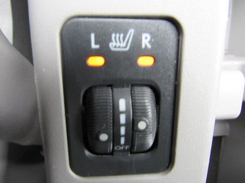 Used 2010 Subaru Forester 2.5X Premium w/ Popular Equipment Group 1A image 21