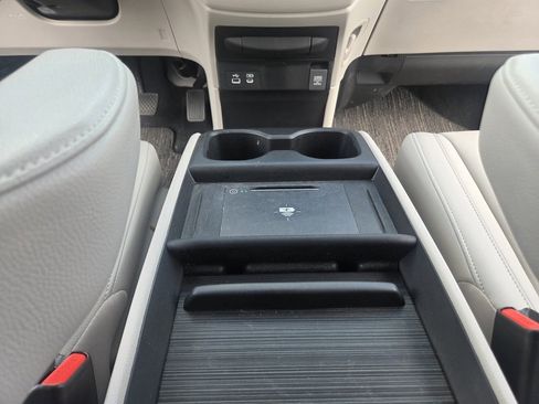 Used 2025 Honda Odyssey EX-L image 24