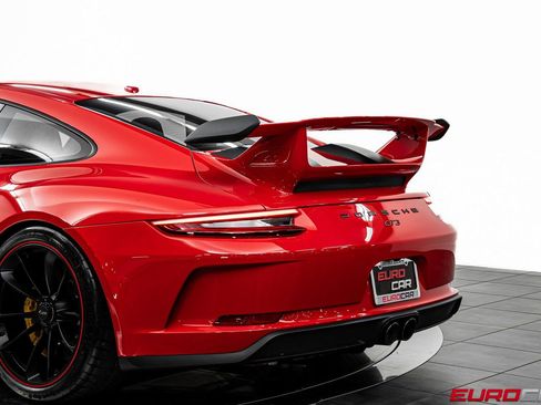 Used 2018 Porsche 911 GT3 RWD image 17