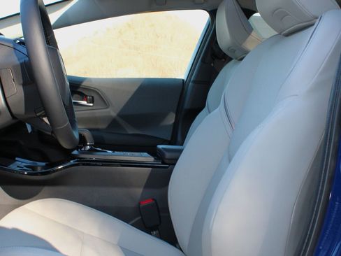New 2026 Toyota Prius XLE FWD image 18