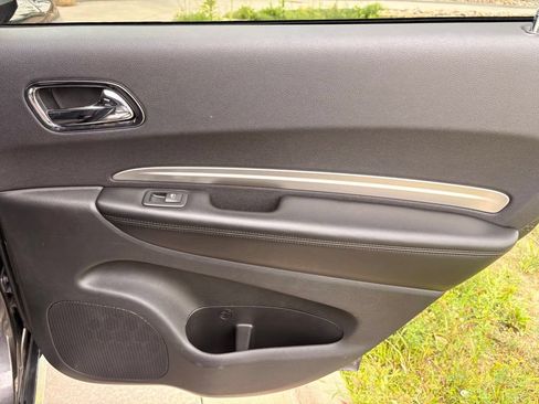 Used 2017 Dodge Durango SXT w/ 3rd Row Seating Group AWD/4WD image 31