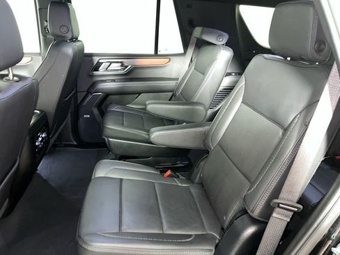 Used 2025 GMC Yukon Denali AWD/4WD image 28