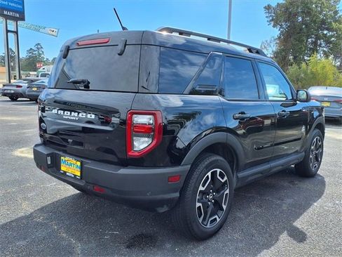 Used 2024 Ford Bronco Sport Outer Banks image 2