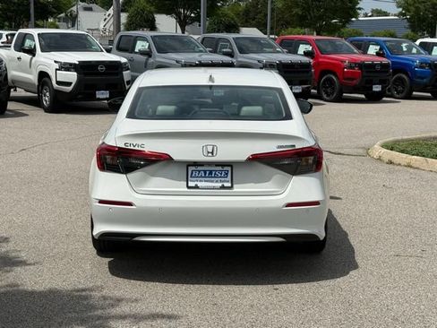 Used 2024 Honda Civic Touring image 8