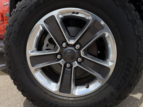 Used 2020 Jeep Wrangler Unlimited Sahara AWD/4WD image 10