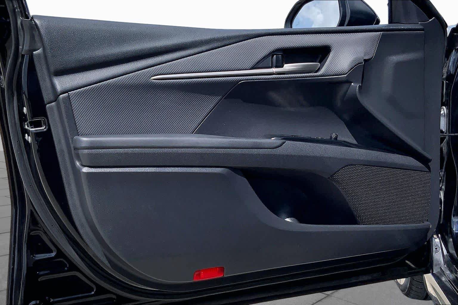 Certified 2025 Toyota Camry SE FWD image 21