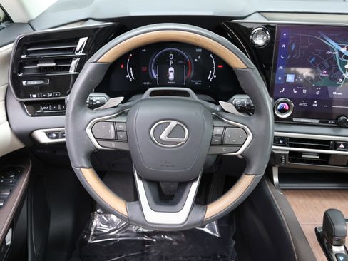 Used 2023 Lexus RX 350 FWD w/ Cold Area Package image 18