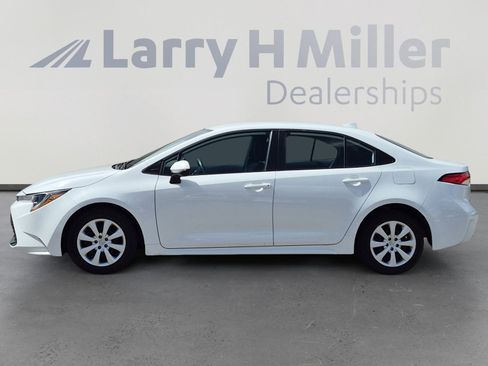 Certified 2024 Toyota Corolla LE image 2