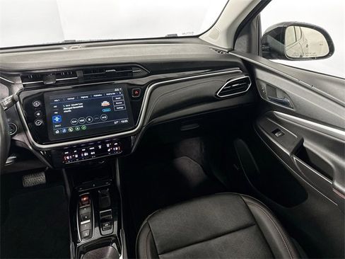 Used 2023 Chevrolet Bolt EUV Premier w/ Sun & Sound Package image 29