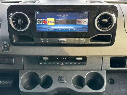 Used 2025 Mercedes-Benz Sprinter 2500 image 26