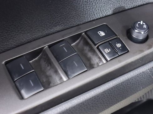 Used 2023 Toyota Camry SE image 25