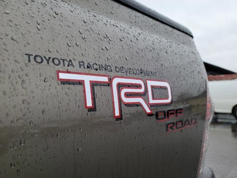 Used 2010 Toyota Tacoma Double Cab V6 4WD image 16