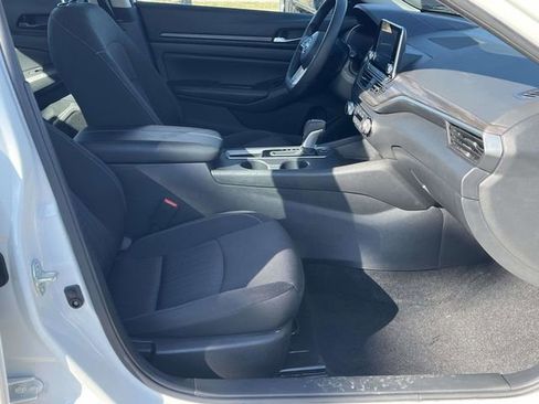 Used 2025 Nissan Altima 2.5 SV image 22