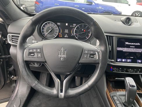 Used 2022 Maserati Levante GT image 9