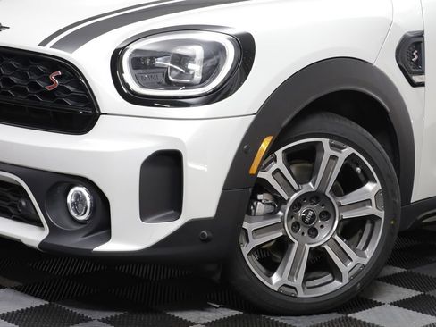 Used 2024 MINI Cooper Countryman S FWD image 3