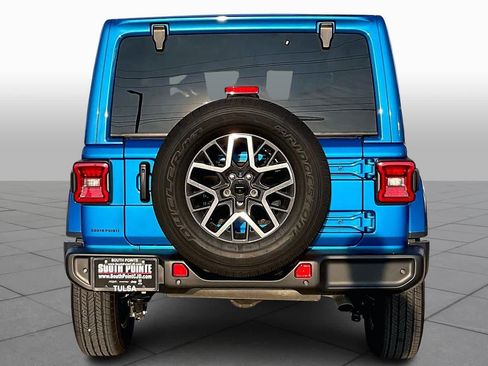 Used 2024 Jeep Wrangler Sahara w/ Technology Group image 5