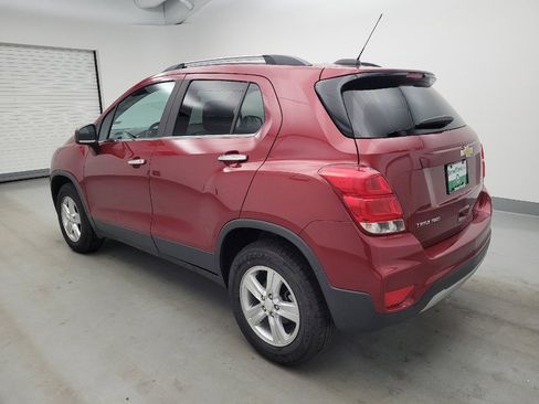 Used 2020 Chevrolet Trax LT w/ LT Convenience Package AWD/4WD image 3