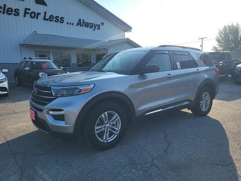 Used 2020 Ford Explorer XLT w/ Equipment Group 202A AWD/4WD image 26