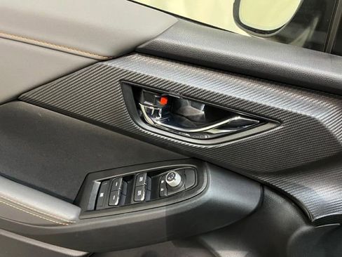 Certified 2025 Subaru Crosstrek 2.5i Limited w/ Crosstrek Mirror Package image 12