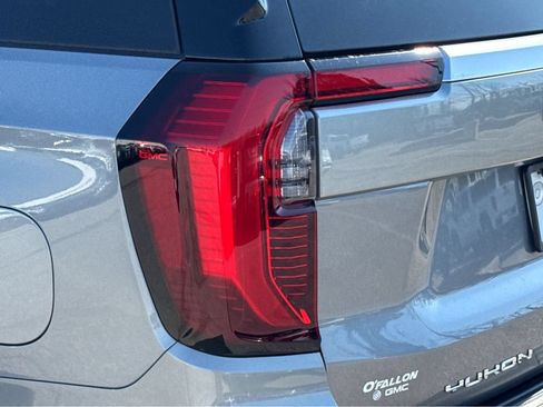 New 2026 GMC Yukon Denali w/ Denali Reserve Package AWD/4WD image 22
