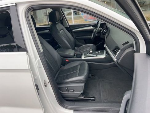 Used 2019 Audi Q5 2.0T Premium w/ Convenience Package image 37
