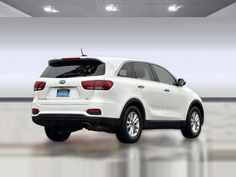 Used 2019 Kia Sorento L image 8