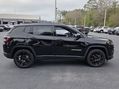 Used 2022 Jeep Compass Altitude image 15