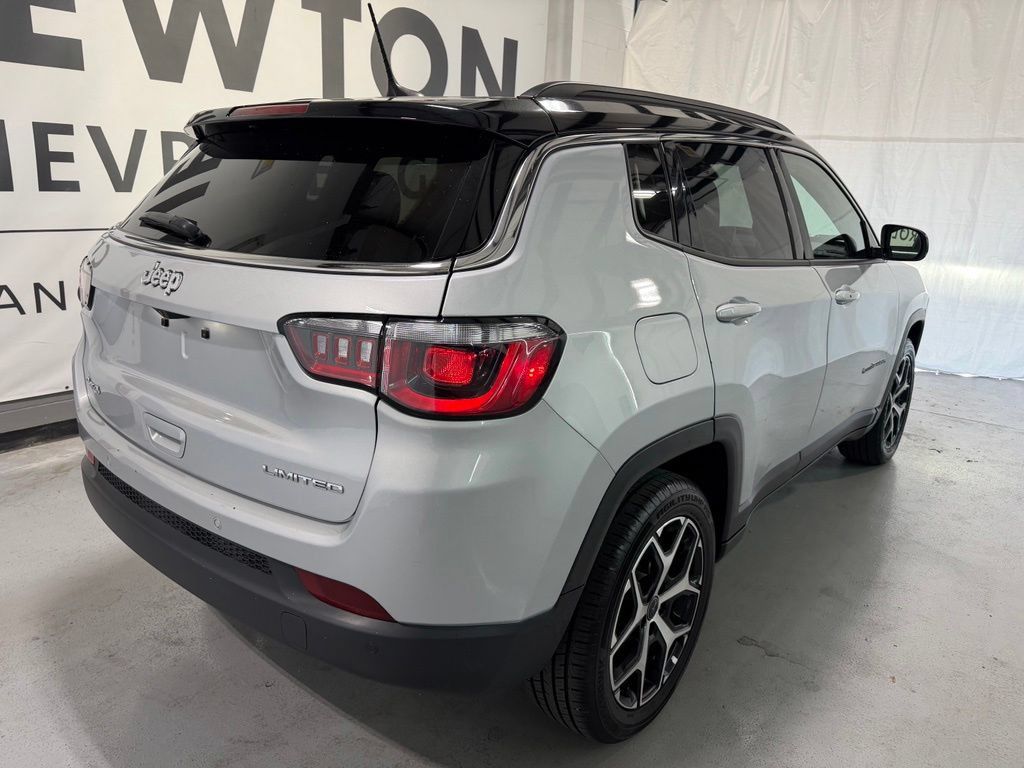 Used 2025 Jeep Compass Limited AWD/4WD image 22