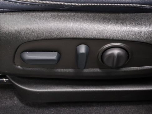 Used 2022 Chevrolet Bolt EUV Premier image 24