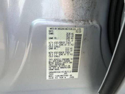 Used 2010 Nissan Frontier LE w/ LE Value Truck Pkg AWD/4WD image 9