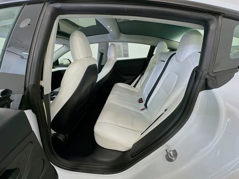 Used 2022 Tesla Model 3 Long Range image 29