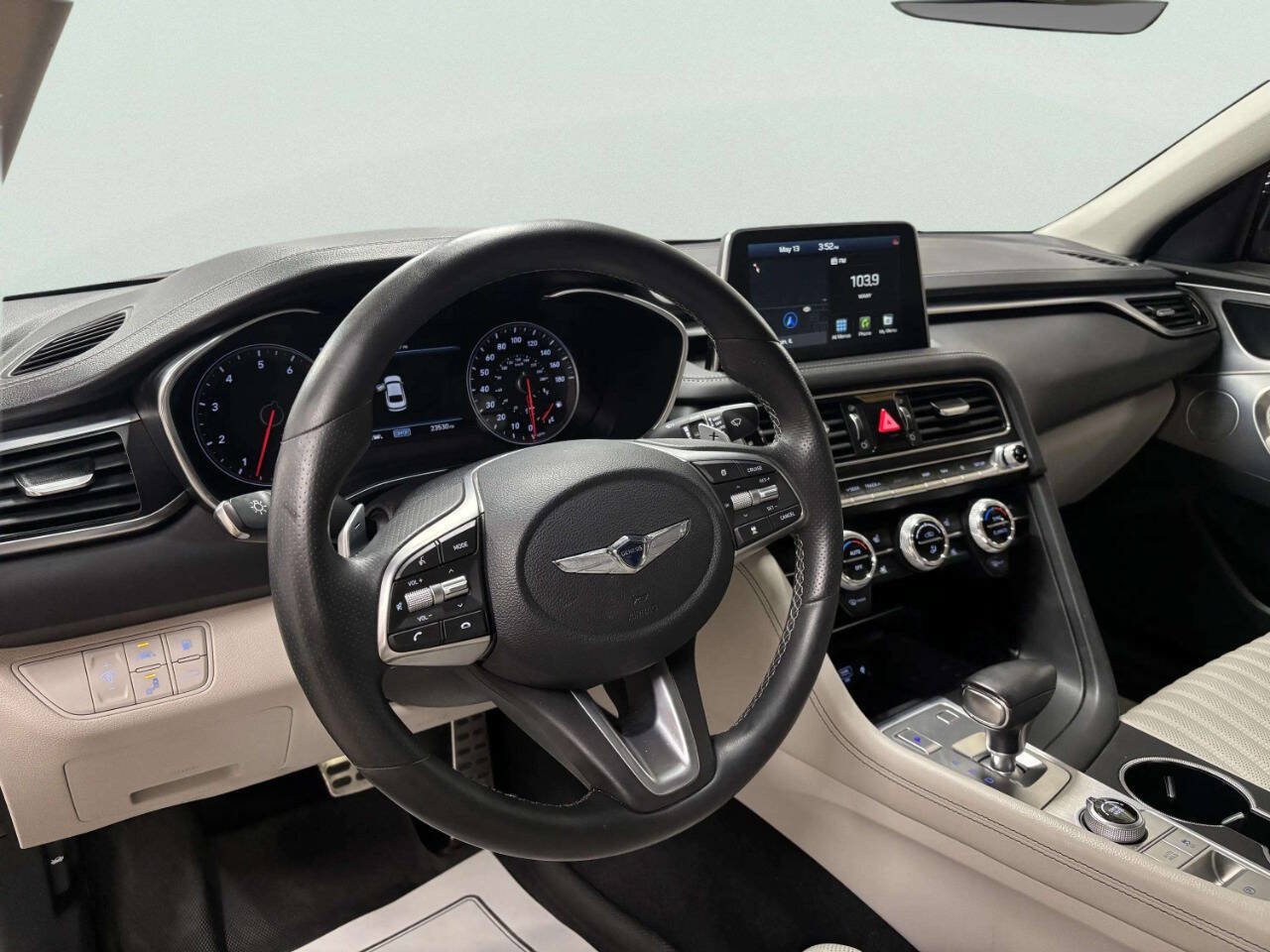 Used 2021 Genesis G70 3.3T AWD/4WD image 12