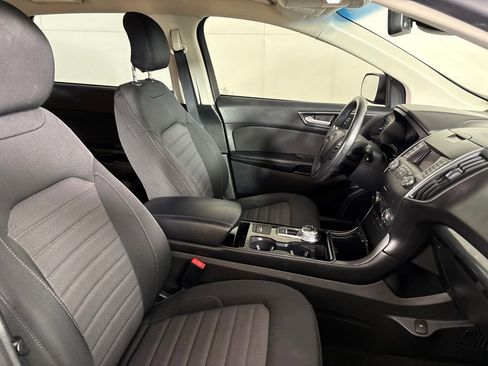 Used 2019 Ford Edge SE FWD image 22
