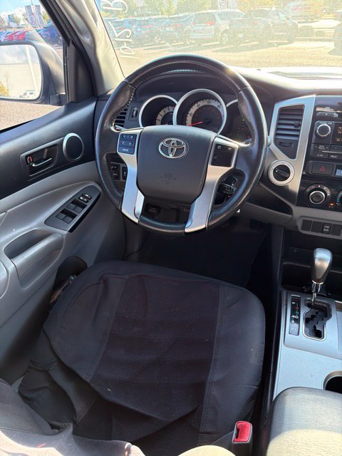 Used 2012 Toyota Tacoma 4x4 Double Cab w/ SR5 Pkg image 10