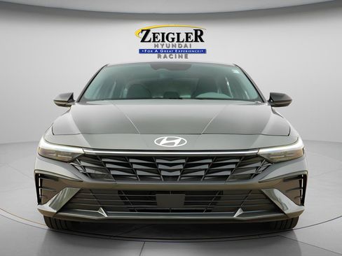 New 2026 Hyundai Elantra SEL Sport Premium FWD image 2