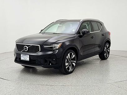 Used 2025 Volvo XC40 B5 Plus