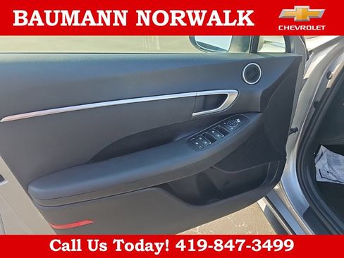 Used 2022 Hyundai Sonata SE w/ Cargo Package FWD image 31