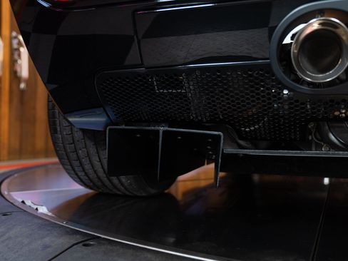 Used 2006 Ford GT RWD image 22