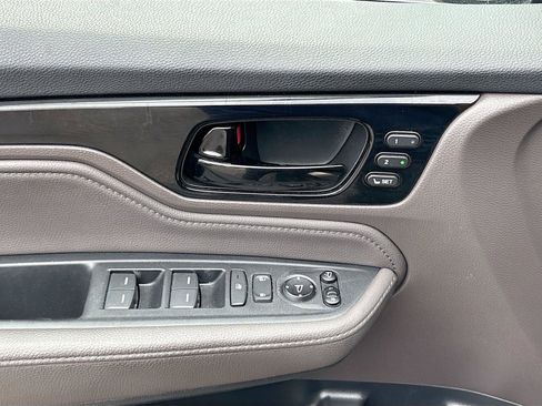 Used 2020 Honda Odyssey Elite image 18