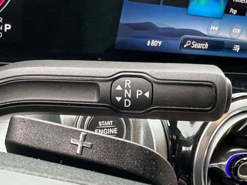 Certified 2025 Mercedes-Benz GLB 250 4MATIC image 21